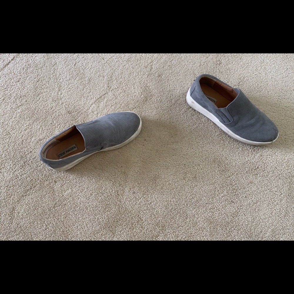 shoes - Picture 3 of 3